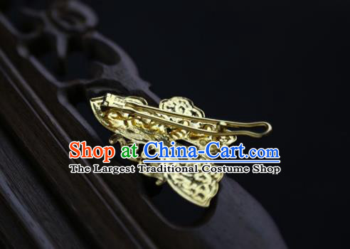 Chinese Classical Golden Butterfly Brooch National Handmade Pearls Jewelry Accessories