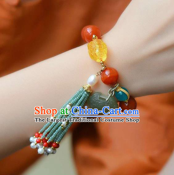 China Handmade Beads Tassel Bracelet Traditional Jewelry Accessories National Beeswax Lotus Agate Bangle