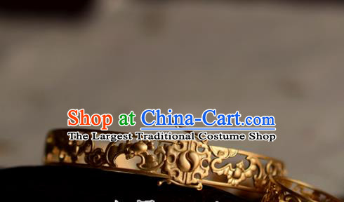 China National Golden Bracelet Jewelry Traditional Handmade Carving Bats Bangle Accessories