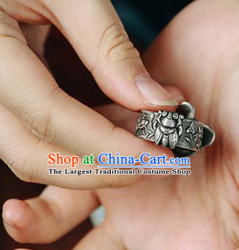 China Traditional Circlet Handmade Silver Carving Bat Ring Jewelry Accessories