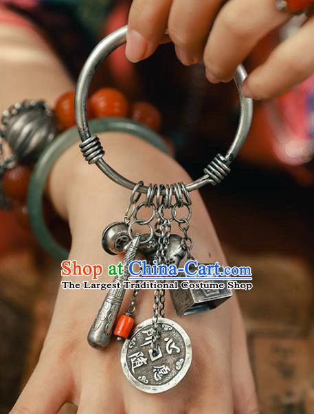 China Traditional Bracelet Accessories Bangle Jewelry Classical Silver Tassel Wristlet Chain
