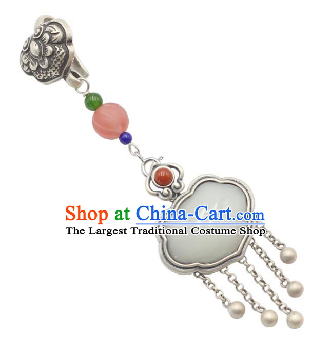 Chinese Classical Jade Lock Brooch Handmade National Tassel Breastpin Pendant Cheongsam Silver Jewelry Accessories