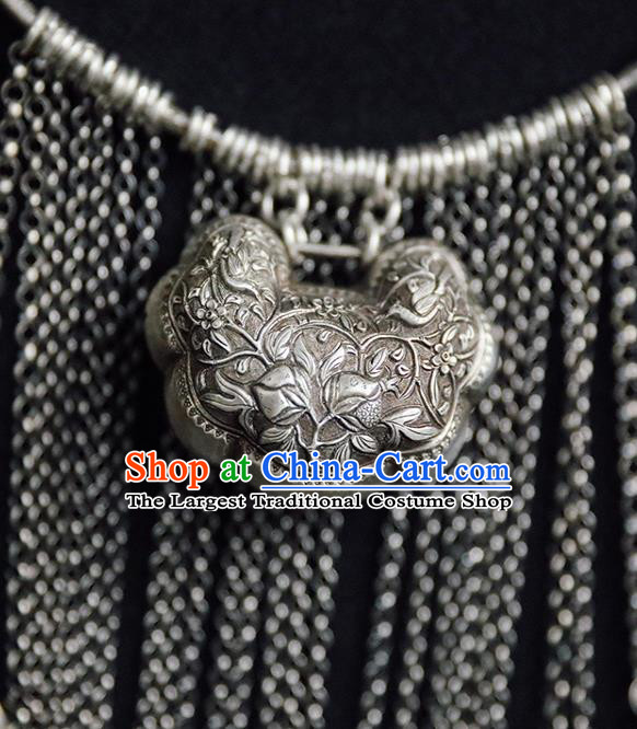Chinese Handmade Silver Longevity Lock Ethnic Bells Tassel Necklet Classical Cheongsam Jewelry Accessories National Necklace