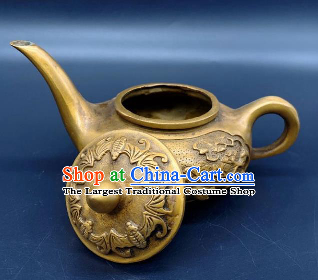 Handmade Chinese Carving Pine Deer Teapot Ornaments Traditional Brass Craft Kettle