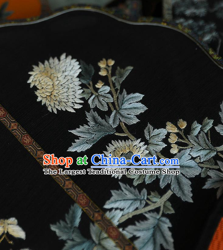 China Traditional Hanfu Black Silk Palace Fan Ancient Wedding Bride Fan Handmade Embroidered Chrysanthemum Fans