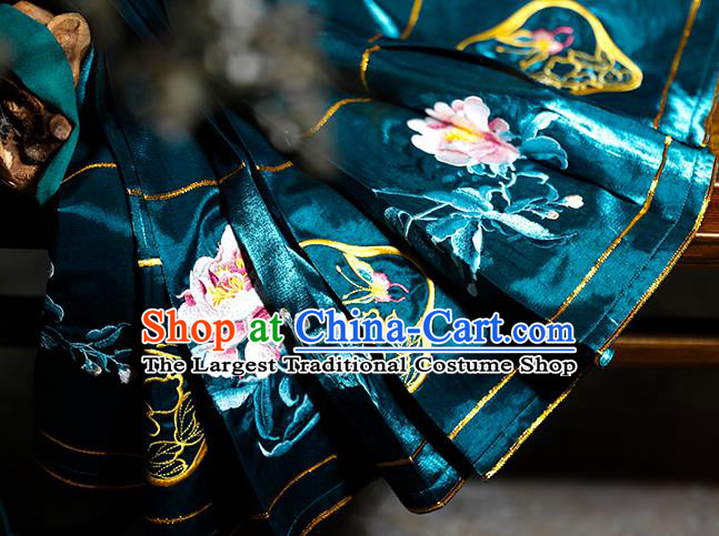 Ancient China Noble Beauty Embroidered Costumes Traditional Ming Dynasty Royal Princess Hanfu Clothing