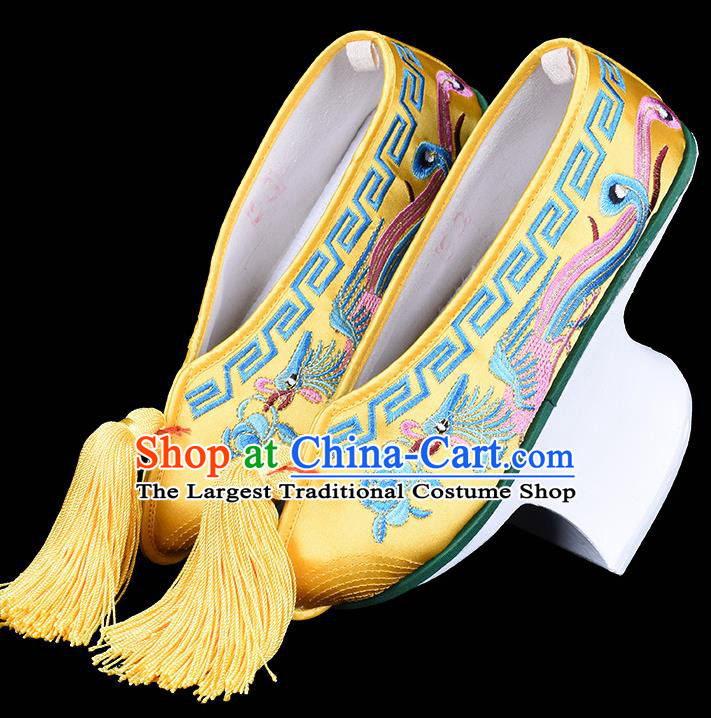 Chinese Qing Dynasty Empress Embroidery Phoenix Shoes Traditional Opera Yellow Satin Shoes Beijing Opera Diva Embroidered Shoes