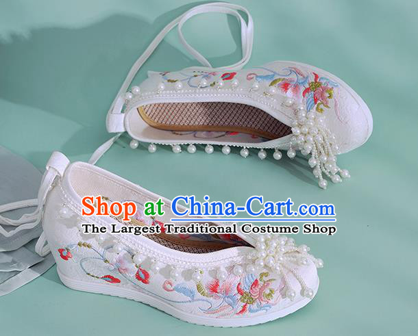 China Traditional National Wedding White Cloth Shoes Embroidered Phoenix Shoes Classical Beads Shoes
