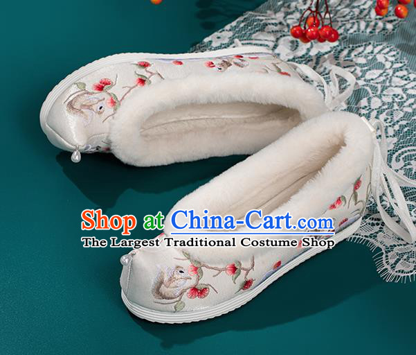 China White Cloth Shoes National Winter Shoes Traditional Hanfu Shoes Embroidered Squirrel Shoes