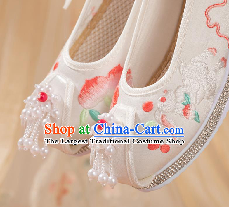 China Classical Dance White Cloth Shoes National Shoes Traditional Embroidered Shoe
