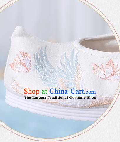 China National White Cloth Shoes Traditional Hanfu Shoes Ming Dynasty Young Lady Embroidered Shoes