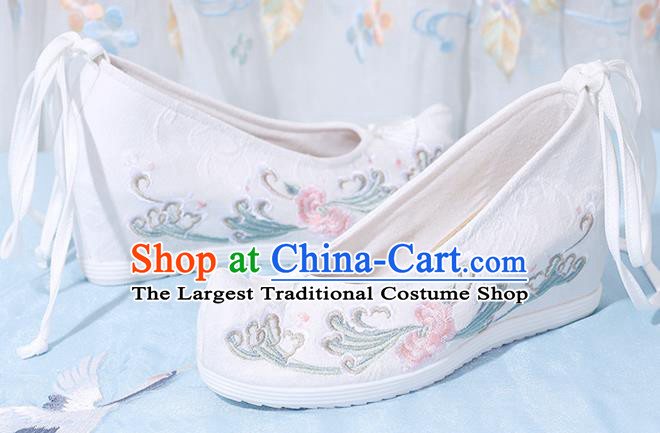 China Embroidered Shoes National Wedge Heel Shoes Traditional White Cloth Shoes