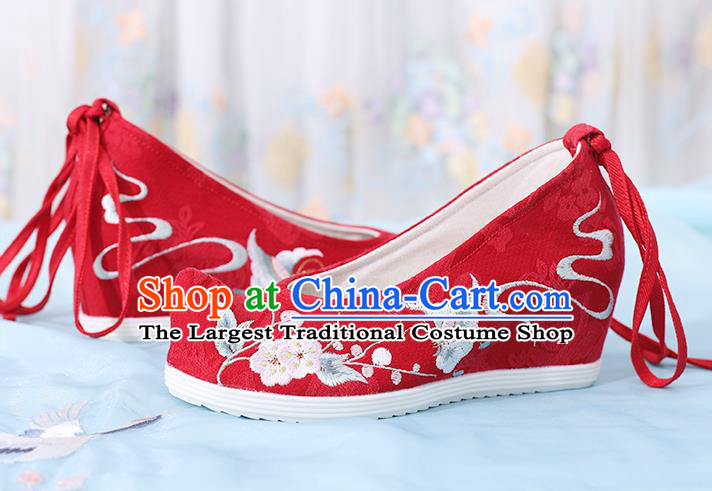 China Traditional Red Cloth Shoes National Wedge Heel Shoes Embroidered Plum Butterfly Shoes