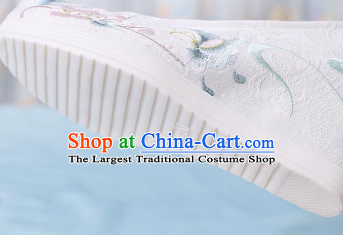 China Embroidered Plum Butterfly Shoes Traditional White Cloth Shoes National Wedge Heel Shoes