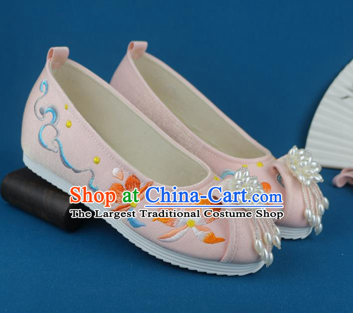 China Traditional Wedding Pink Cloth Shoes Pearls Tassel Shoes Embroidered Shoes