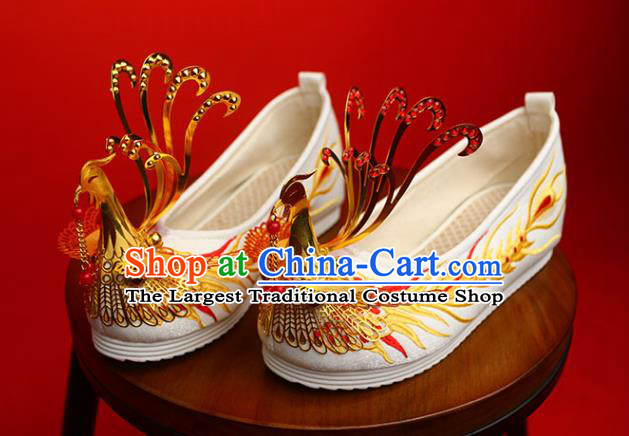 China Handmade Bride White Satin Shoes Golden Phoenix Shoes Traditional Wedding Shoes