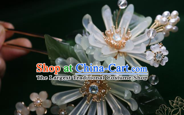 Chinese Handmade Crystal Pearls Hairpin Traditional Ancient Princess Green Chrysanthemum Hair Stick