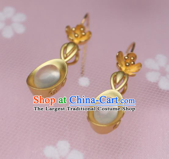 China Traditional Cheongsam Golden Ingot Earrings Ancient Princess White Chalcedony Ear Jewelry