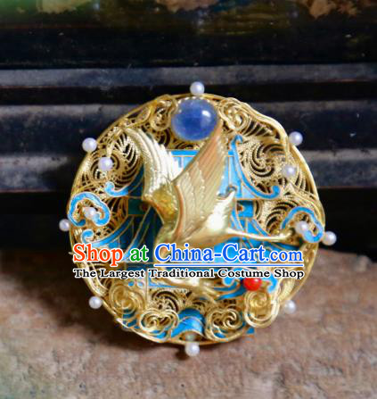 China Handmade Golden Crane Brooch Accessories Traditional Ancient Qing Dynasty Filigree Jewelry