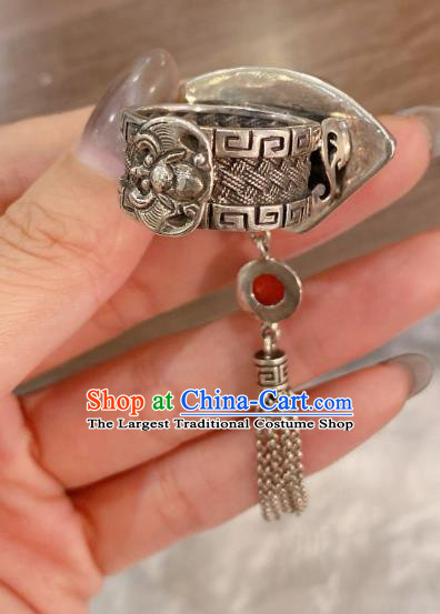 Chinese Handmade National Jadeite Circlet Wedding Jewelry Silver Tassel Finger Ring