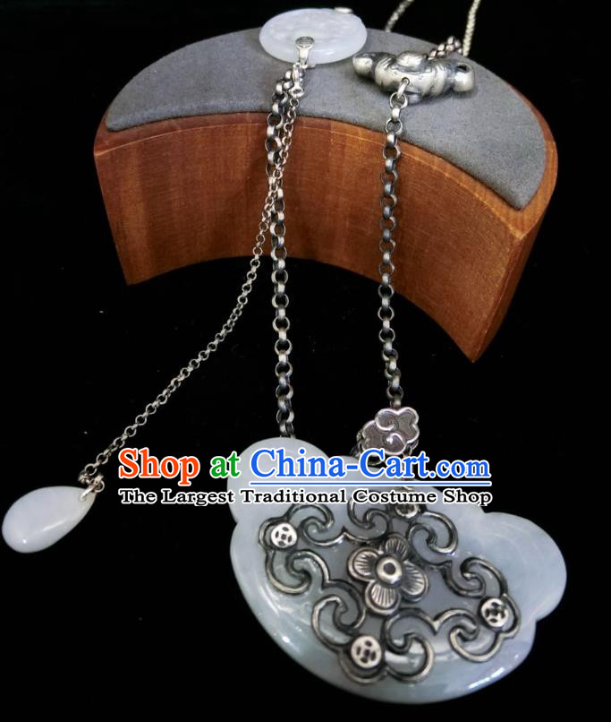 Handmade Chinese White Jade Necklace Accessories National Silver Carving Bat Necklet