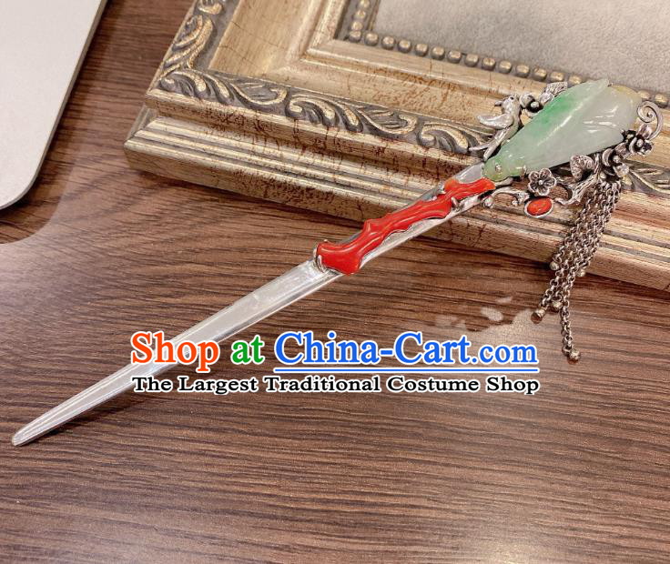 China Traditional Hair Accessories Classical Silver Tassel Hairpin Handmade Jade Mangnolia Hair Stick