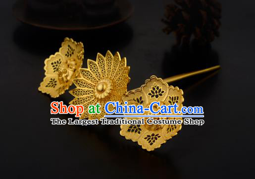 China Ancient Empress Hairpin Handmade Traditional Ming Dynasty Golden Chrysanthemum Hair Stick