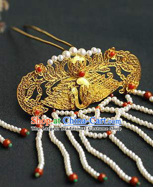 China Ancient Palace Woman Golden Phoenix Hairpin Handmade Traditional Ming Dynasty Pearls Tassel Step Shake