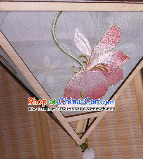 China Handmade Embroidered Lotus Portable Lamp Classical Rhombus Palace Lantern Traditional Spring Festival Lanterns
