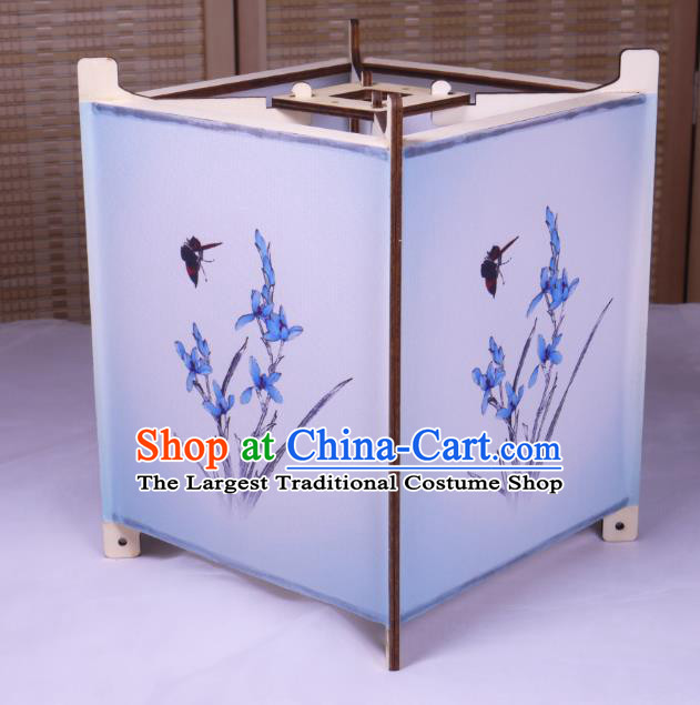 China Classical Orchids Pattern Palace Lantern Traditional Silk Lanterns Handmade Portable Lamp