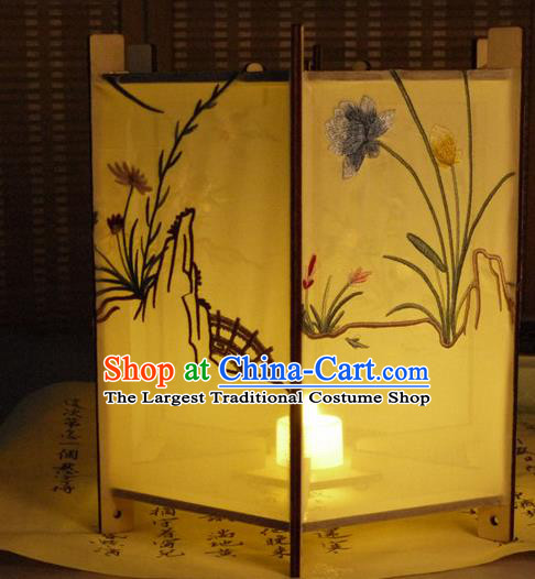 China Handmade Hanging Lamp Classical Embroidered Peony Palace Lantern Traditional Silk Hexagon Lanterns