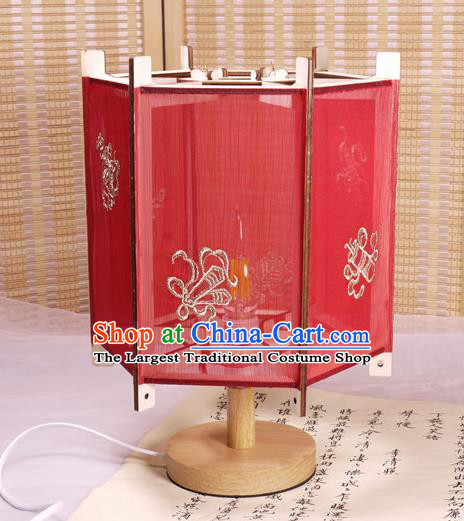 China Classical Red Silk Palace Lantern Traditional Spring Festival Lanterns Handmade Embroidered Hexagon Desk Lamp