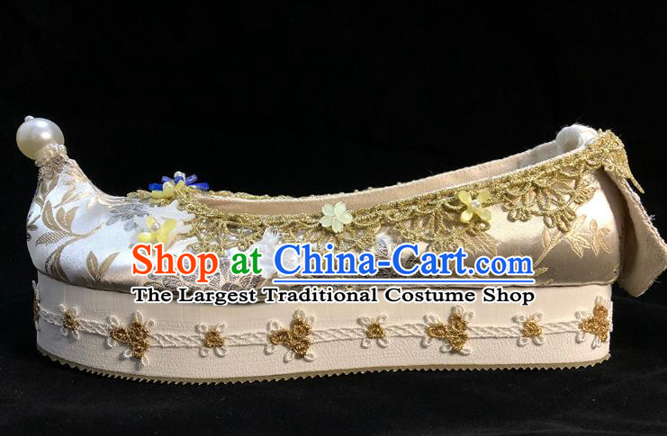 China Ancient Princess Lace Shoes Traditional Ming Dynasty Hanfu Shoes Classical White Brocade Shoes