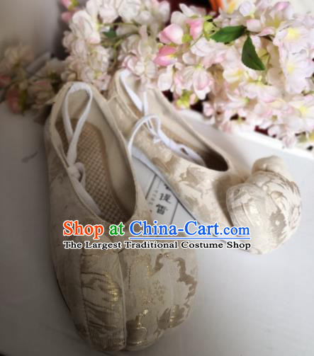 China Traditional Song Dynasty Beige Satin Shoes Handmade Women Shoes Ancient Princess Hanfu Shoes