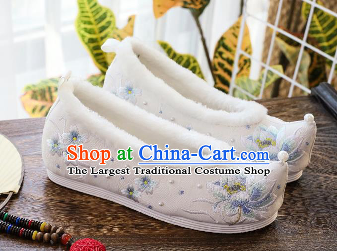 China Classical Embroidered Lotus Shoes Traditional Winter White Cloth Shoes Hanfu Shoes