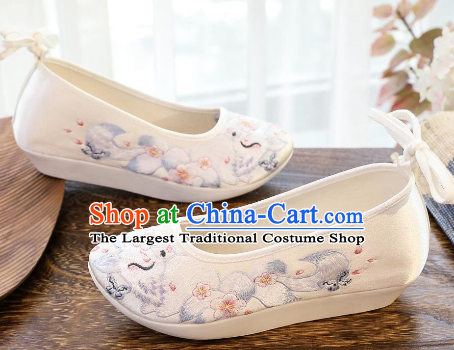 China Classical Embroidered Fox White Satin Shoes Traditional Hanfu Shoes Winter Women Shoes