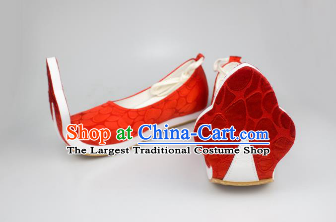China Handmade Red Brocade Shoes Classical Wedding Shoes Traditional Tang Dynasty Princess Shoes