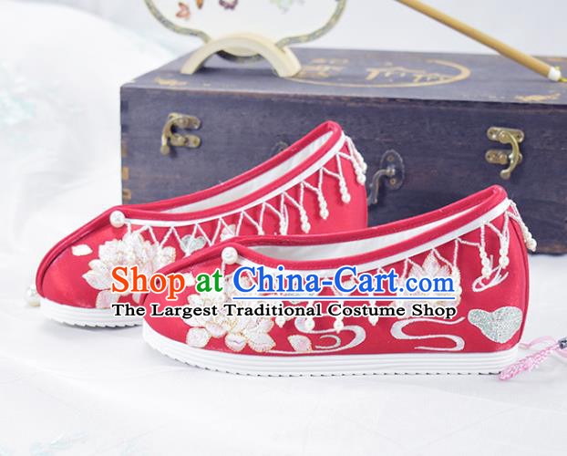 China Wedding Red Cloth Shoes Traditional Beads Tassel Shoes Women Hanfu Shoes National Embroidered Lotus Shoes