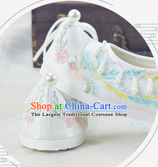 China Traditional Women Hanfu Shoes White Embroidered Shoes National Wedding Beads Tassel Shoes
