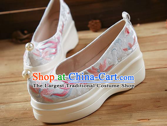 China Embroidered Lotus Fish Shoes White Velvet Shoes Traditional Hanfu Platform Shoes