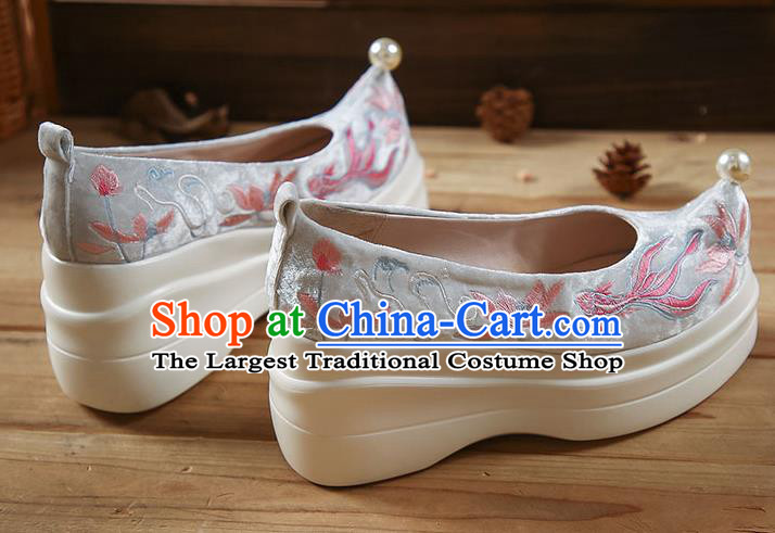 China Embroidered Lotus Fish Shoes White Velvet Shoes Traditional Hanfu Platform Shoes
