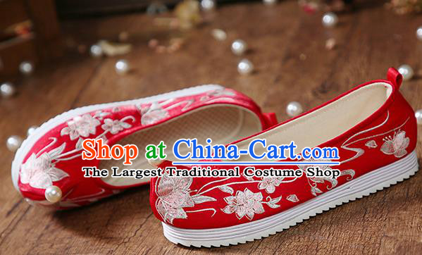 China Traditional Wedding Hanfu Shoes Embroidered Peach Blossom Shoes Red Cloth Shoes
