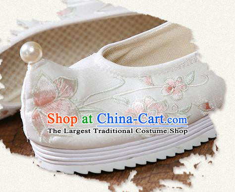 China White Cloth Shoes Traditional Hanfu Shoes Embroidered Peach Blossom Shoes