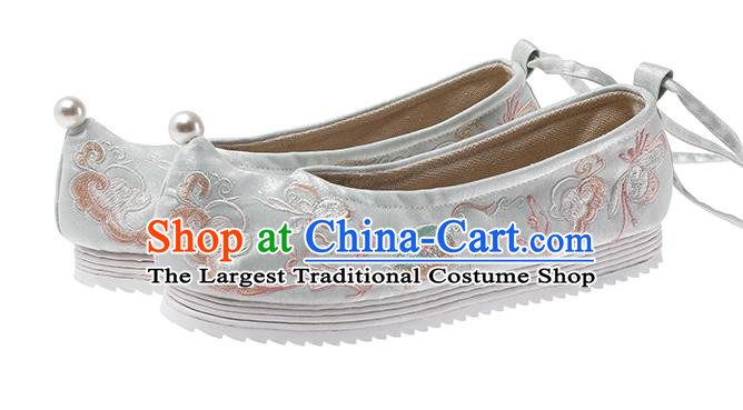 China National Women Light Blue Cloth Shoes Embroidered Hanfu Shoes Traditional Ming Dynasty Princess Shoes