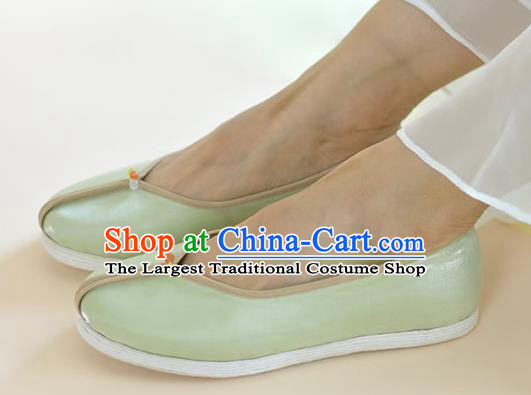 China Traditional Hanfu Light Green Satin Shoes Women Shoes National Shoes