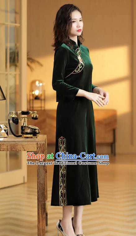 Chinese National Classical Embroidered Green Velvet Blouse and Skirt Traditional Women Tang Suit Clothing