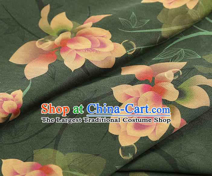 China Classical Cheongsam Green Silk Fabric Gambiered Guangdong Gauze Traditional Mangnolia Pattern Brocade