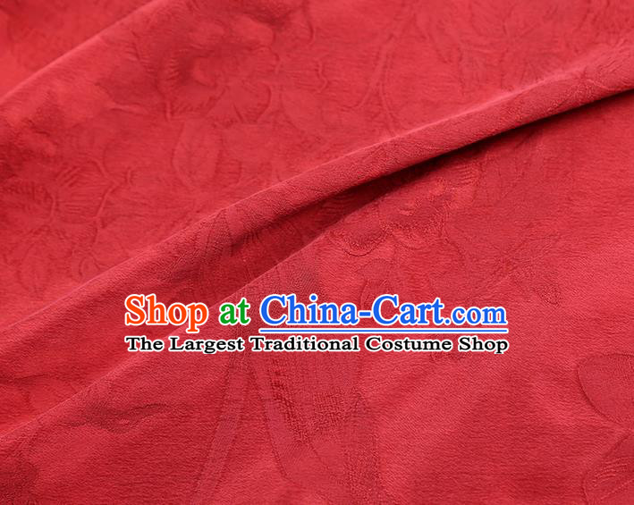 China Traditional Gambiered Guangdong Gauze Classical Cheongsam Jacquard Red Silk Fabric