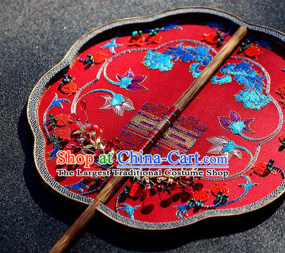 China Handmade Bride Palace Fan Traditional Dance Fan Wedding Red Silk Pomegranate Fan