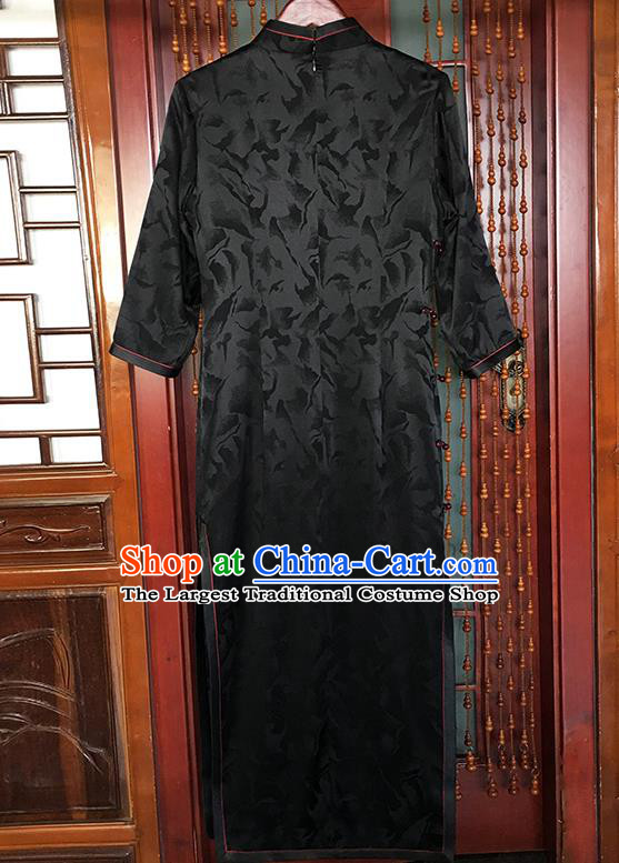 China National Black Silk Qipao Dress Classical Mother Elegant Clothing Traditional Feather Pattern Cheongsam